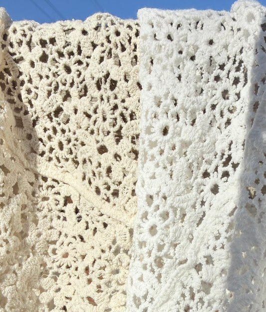 Vintage Daisy Lace Triangle Scarf