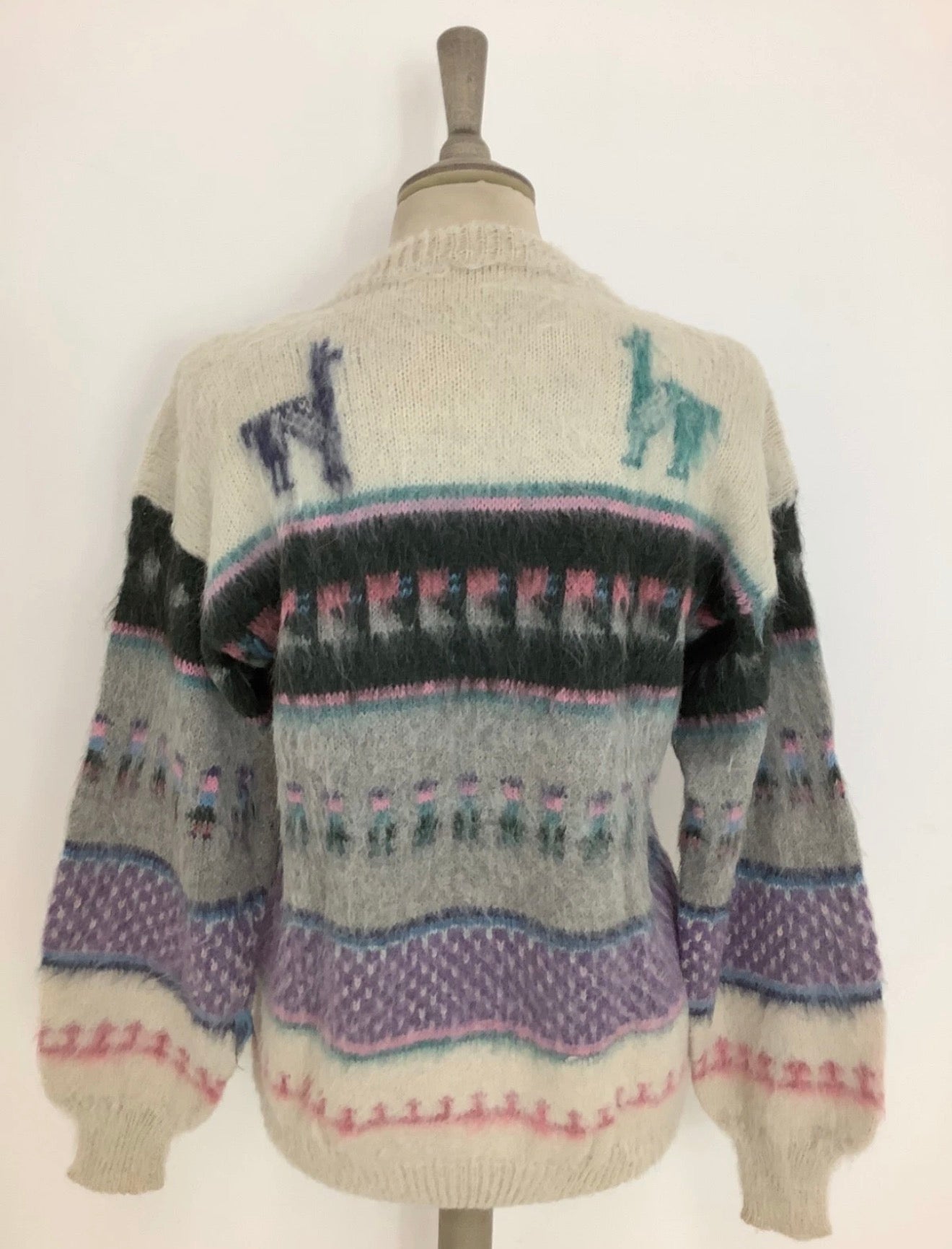 Llama 80s knit