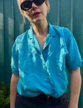 Load image into Gallery viewer, 100% turquoise silk short sleeve shirt
