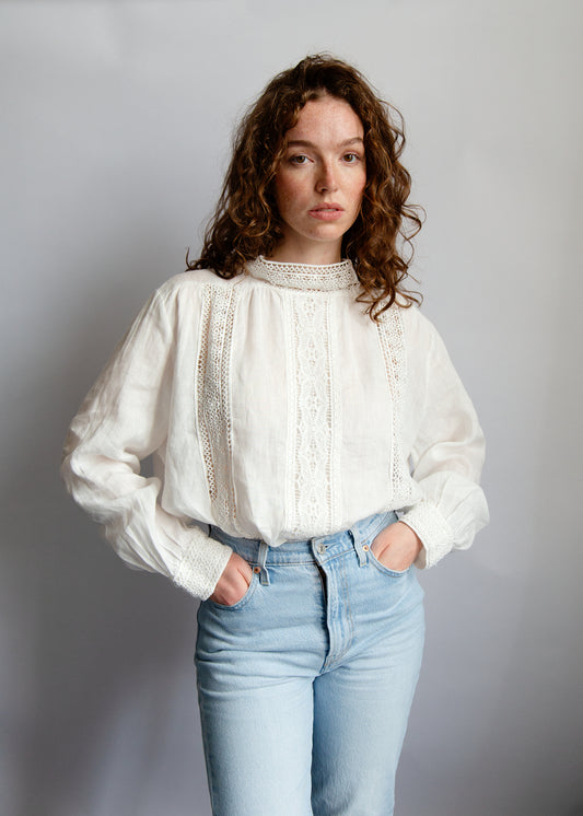 THE VICTORIA LINEN LACE BLOUSE