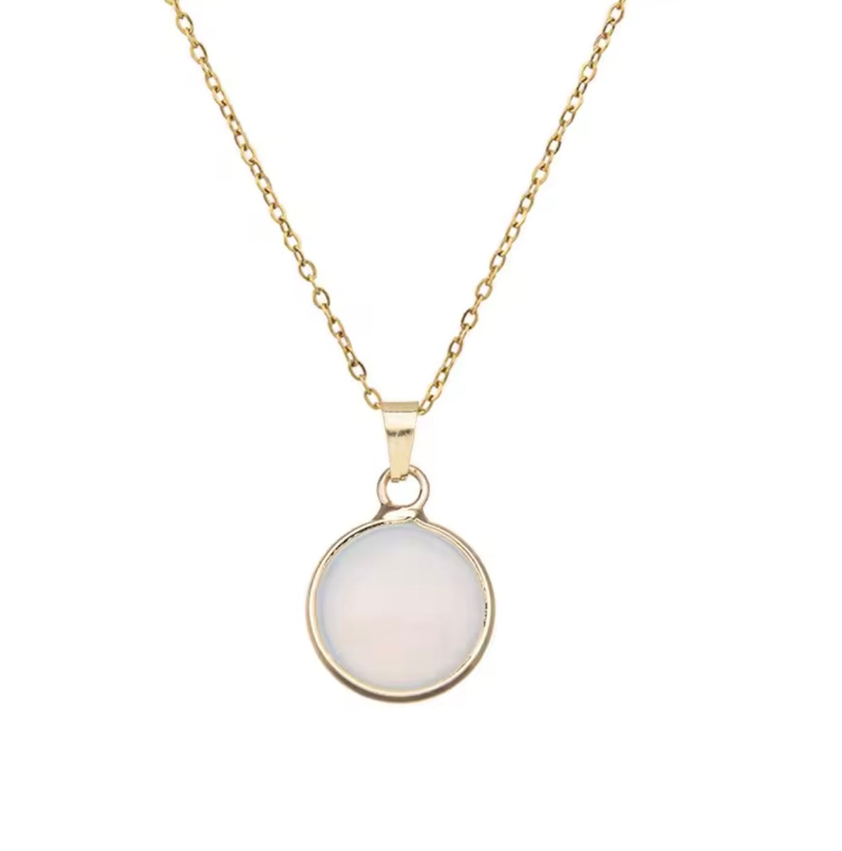 The Halo pendant necklace