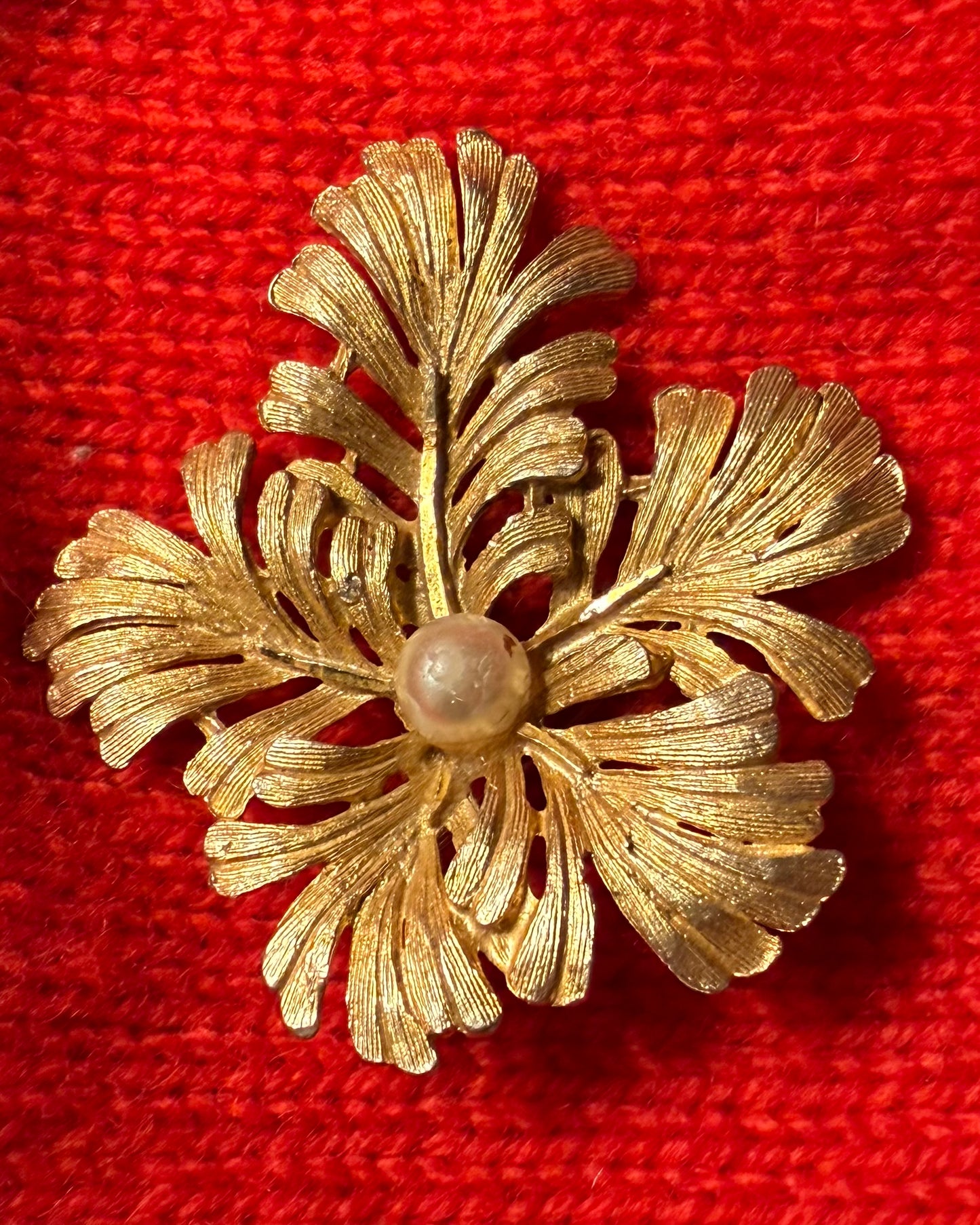 1950s Gold-Tone Botanical Faux Pearl Brooch
