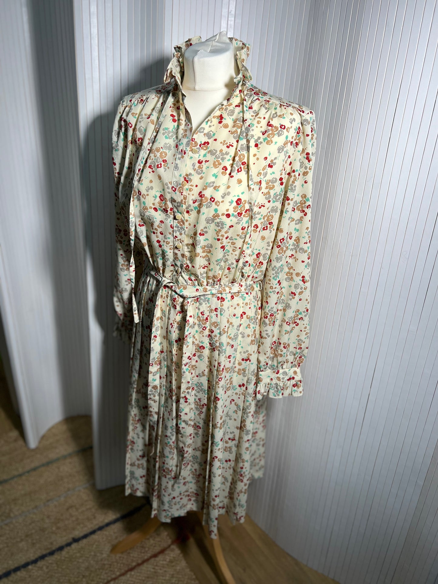 1980s floral pleated dress