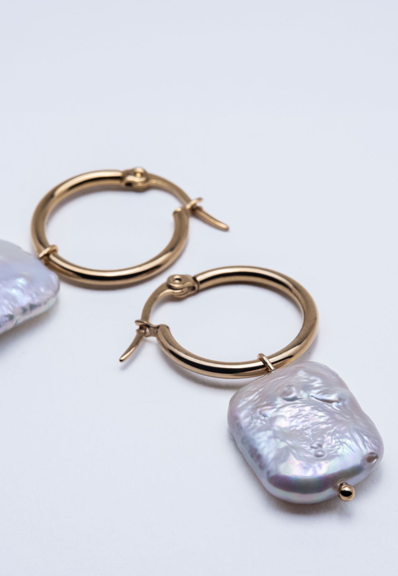 Aurora Large Pearl droplet hoops