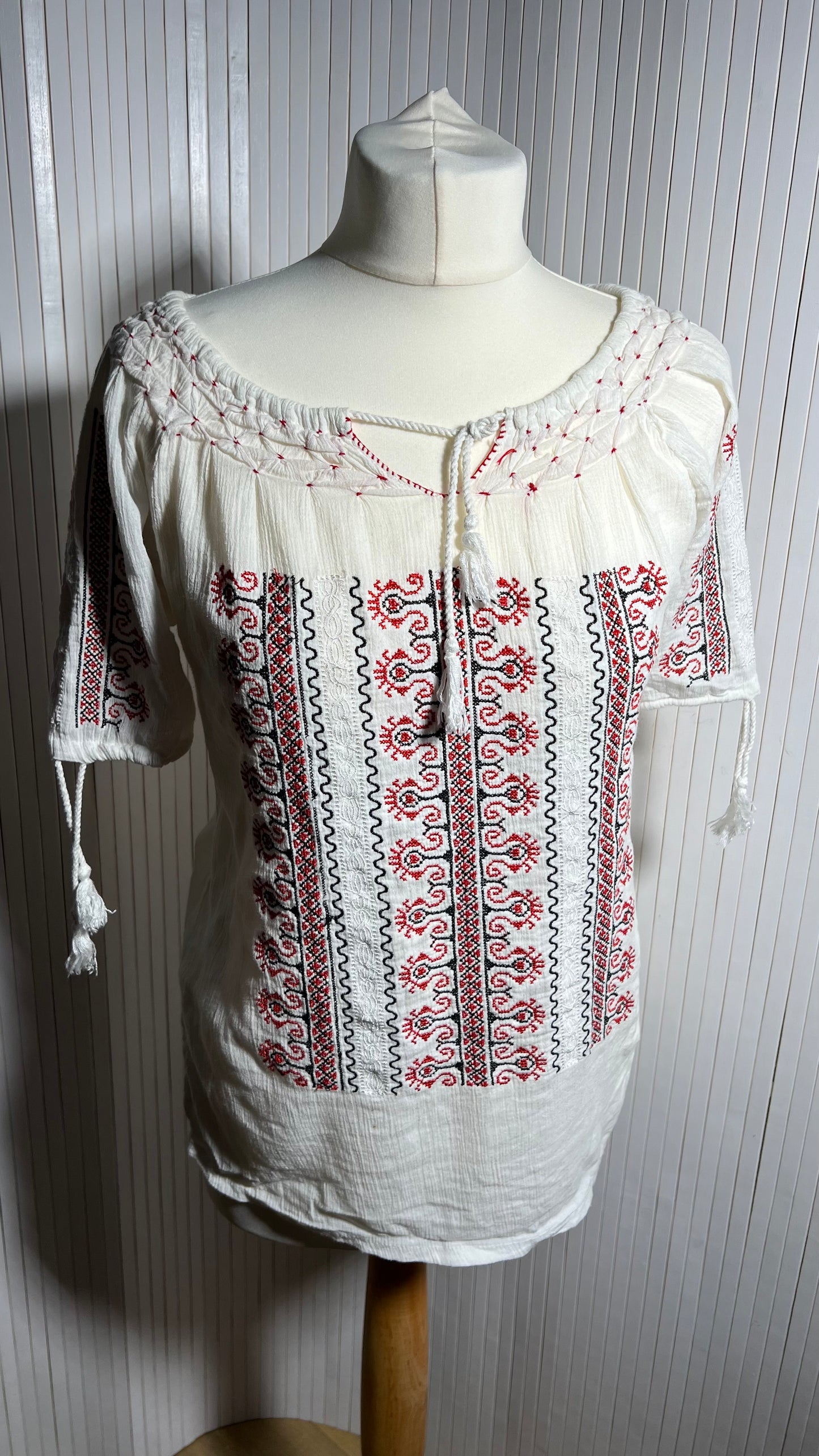 Vintage cheesecloth embroidered top