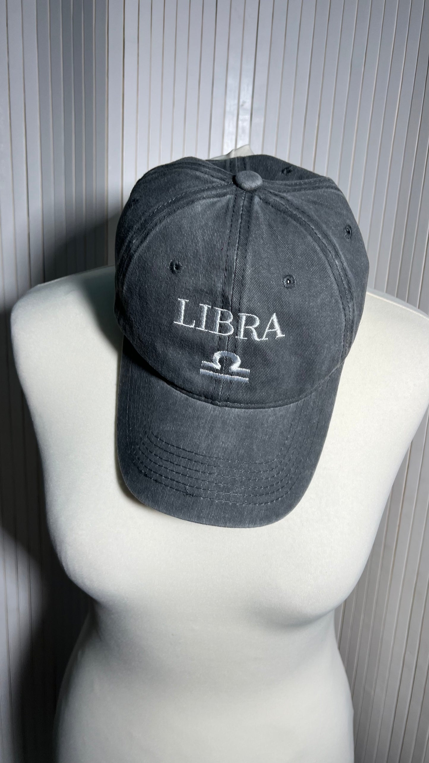 Libra cap