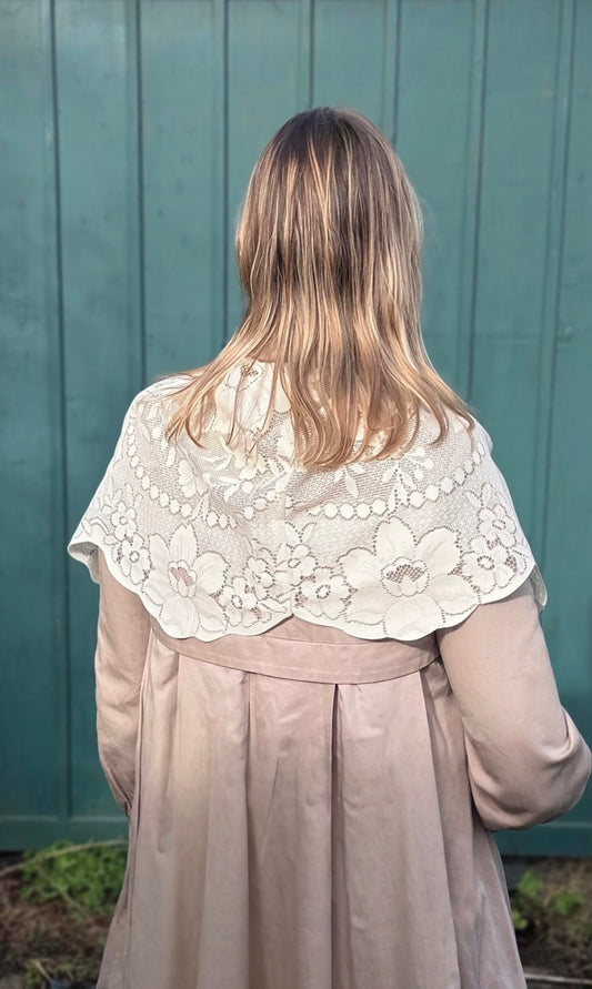 Vintage Lace Tie Wrap
