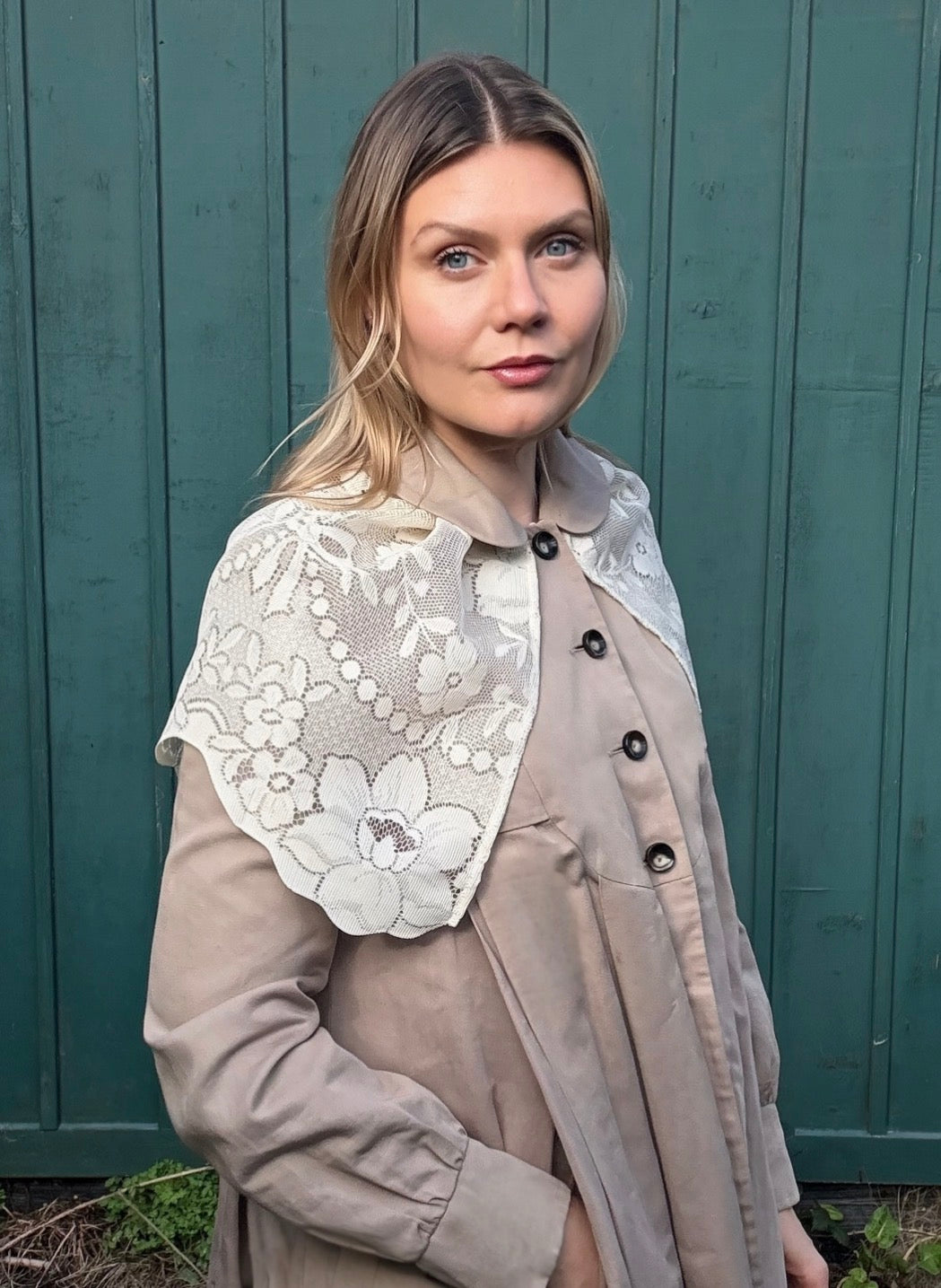 Vintage Lace Tie Wrap