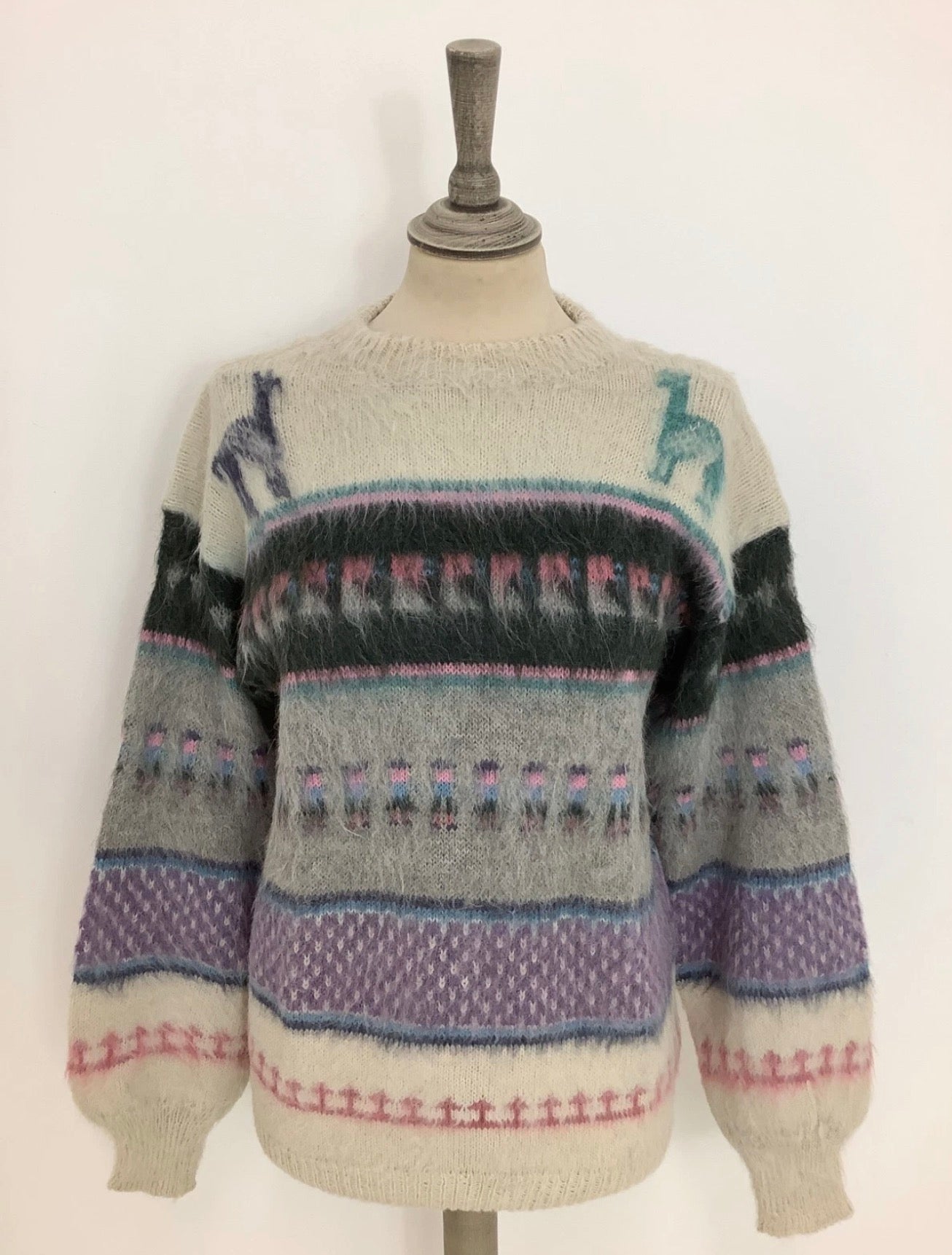 Llama 80s knit