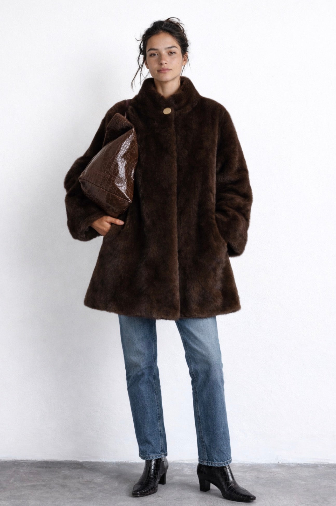 Carrie vintage luxury chocolate faux fur