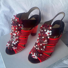 Load image into Gallery viewer, Nicholas Kirkwood x Peter Pilotto catwalk shoes