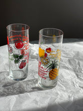 Load image into Gallery viewer, Pair of vintage cocktail glasses